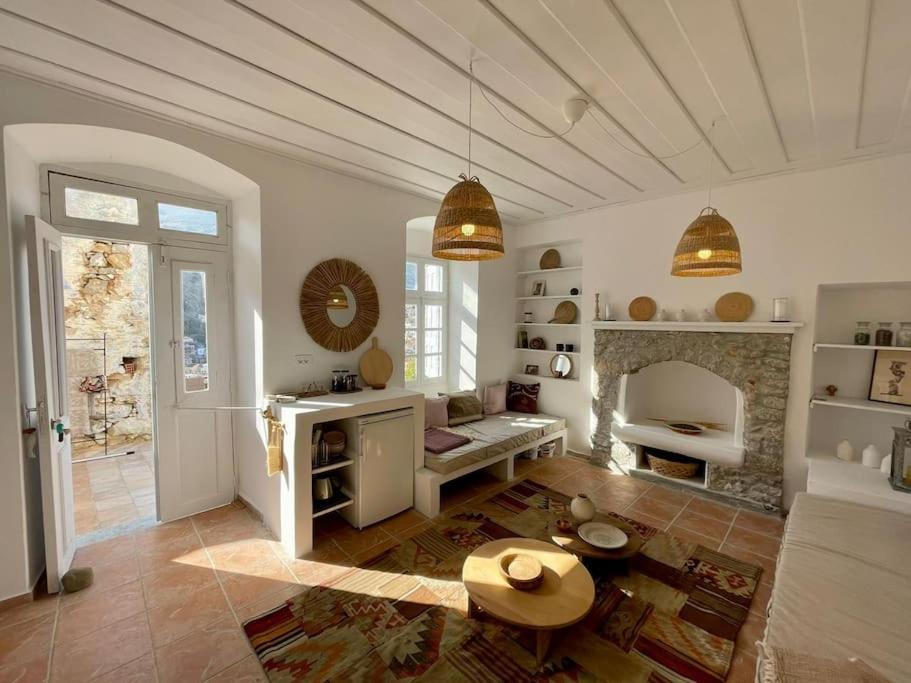 Maison Avec Terrasses Et Vues Simi Dış mekan fotoğraf