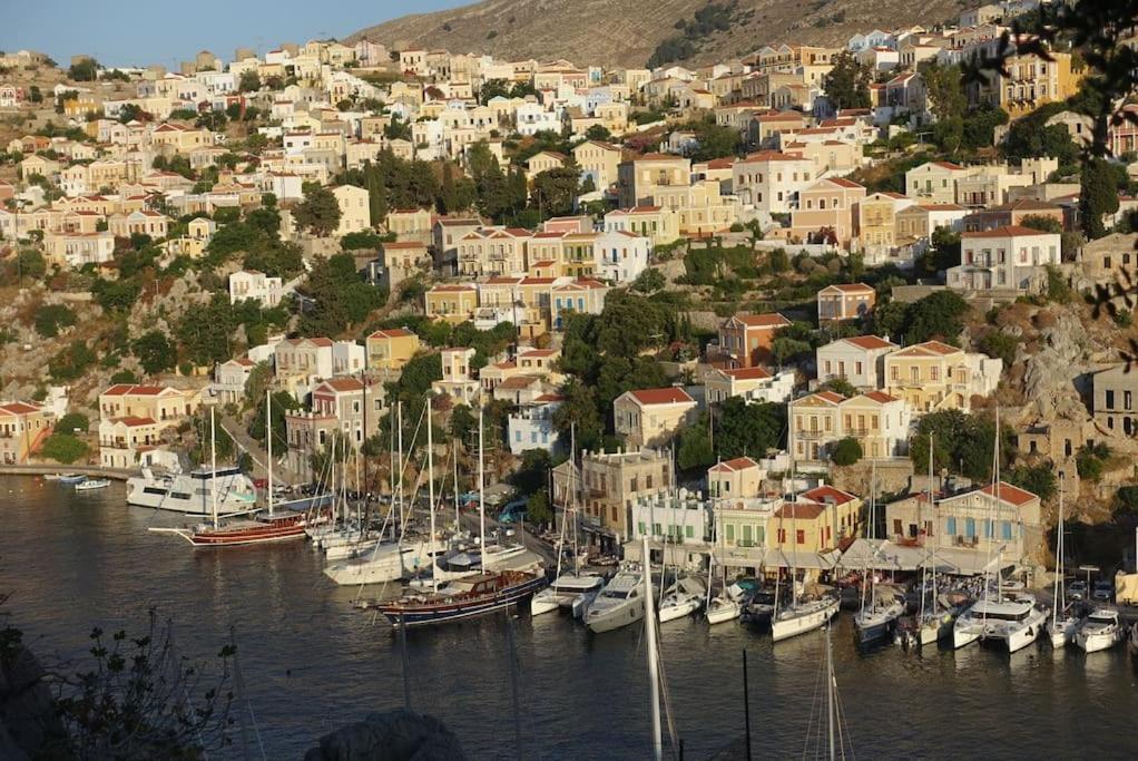 Maison Avec Terrasses Et Vues Simi Dış mekan fotoğraf